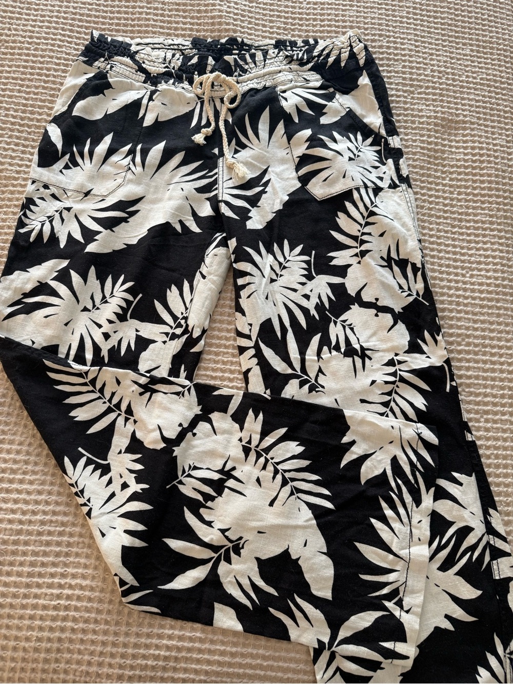 Women’s Black & Cream Wide Leg Tropical Print Pants